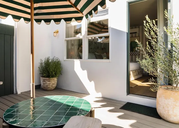 Le Petit Pali Brentwood