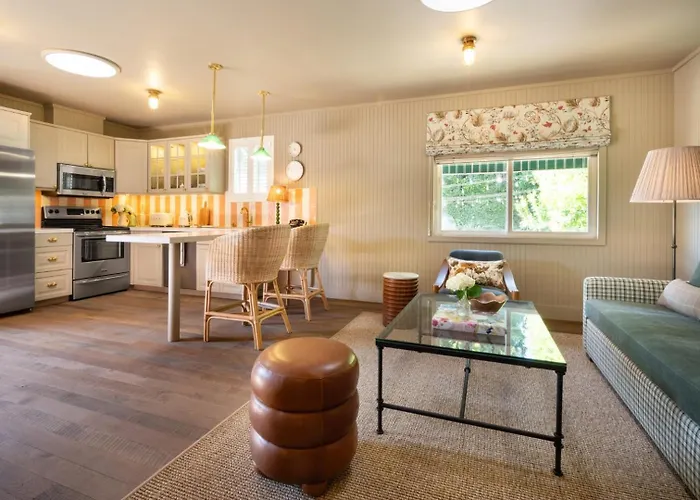 Le Petit Pali Brentwood