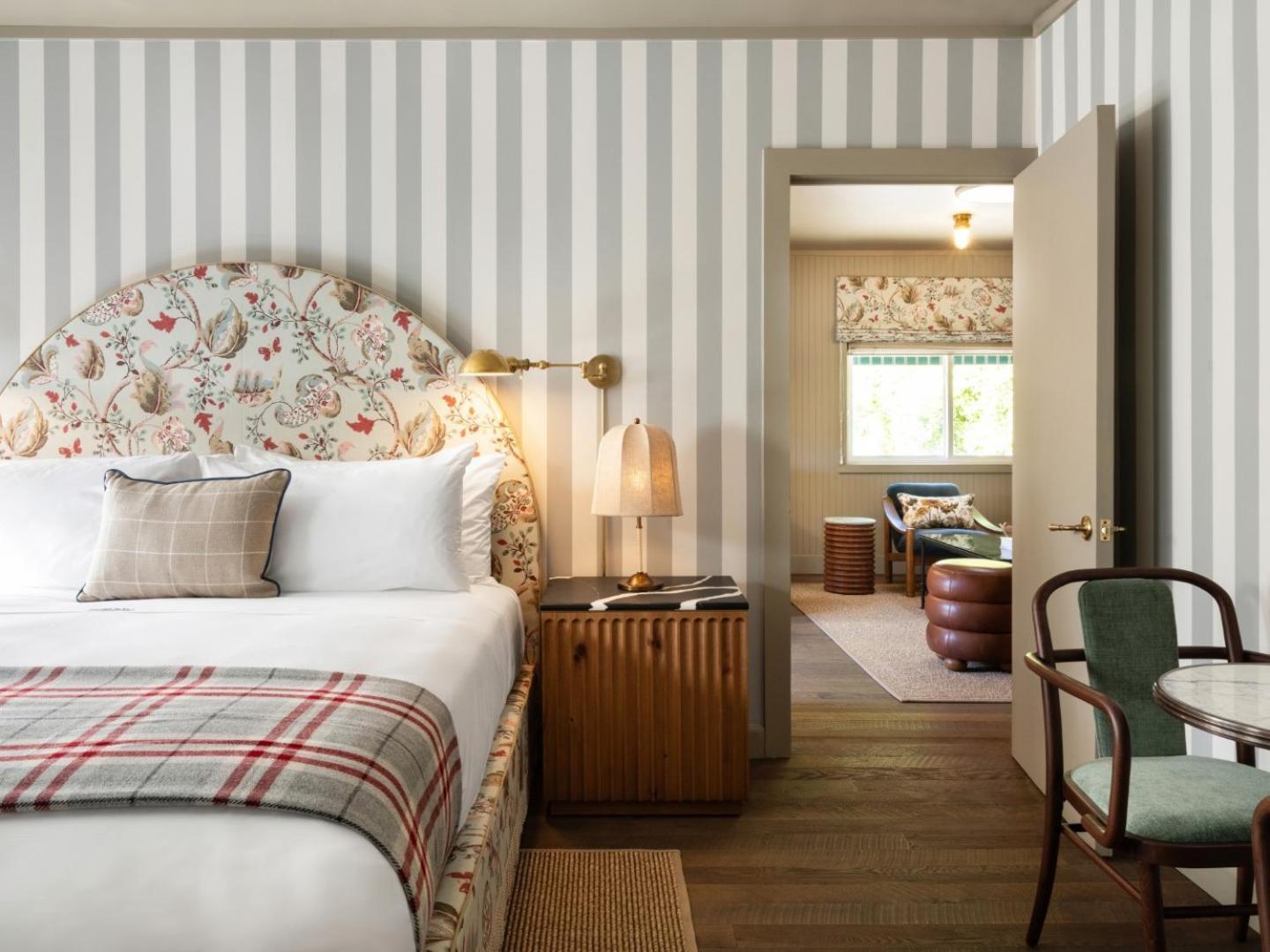 Le Petit Pali Brentwood Hotel 3*