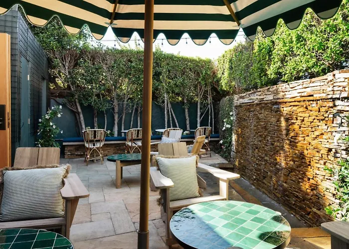 Le Petit Pali Brentwood